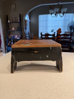 Vintage Primitive Wooden Stool – Rustic Farmhouse Display Riser