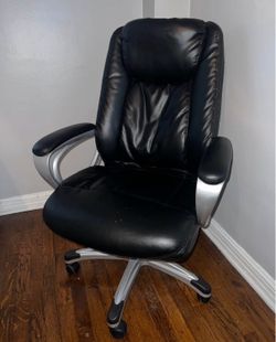 Rolling office chair