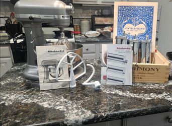 Kitchen Aid Professional Full Set + Pasta Attachments & Juicer  Like New