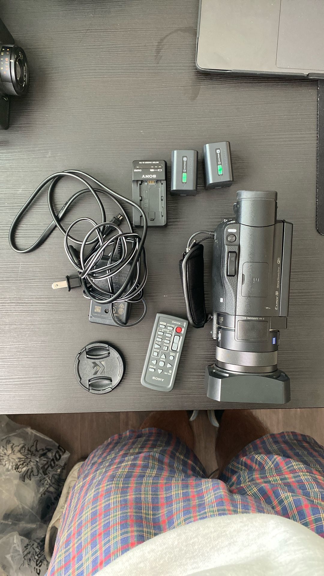 Sony FDR-AX100 *read Description*