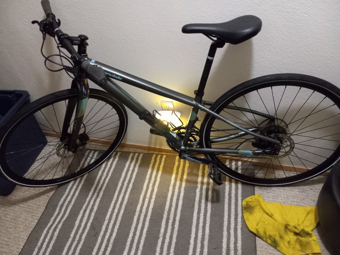 Cannondale Road Bike  Small $299