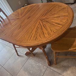Oak Dinning Table, 4 Chairs and Leaf