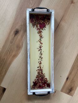 🌹 Small Rectangular Resin Tray with White Distressed Wood and Dried Roses