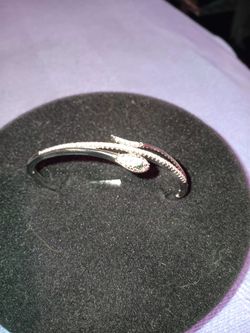Velluto Snake Bangle