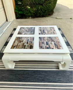 Large Beautiful Coffee Table, Like New , Make Offer