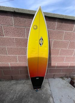 Stamps 5’7 surfboard