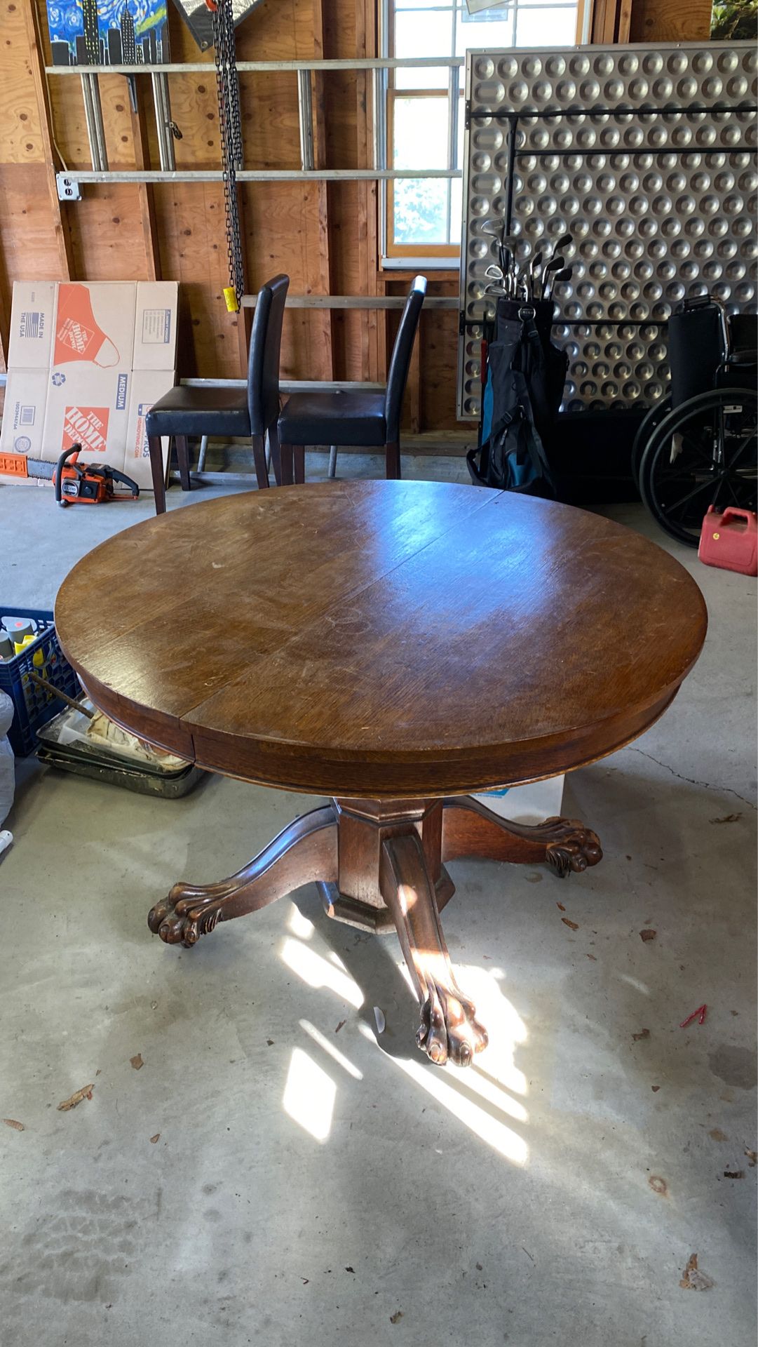 Round kitchen table with glass top and chairs