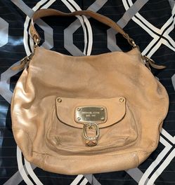 Michael Kors Women's Hobo Style Shoulder Bag In A Beige Leather Finish