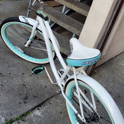 BIKE AND RACK. HUFFY. 