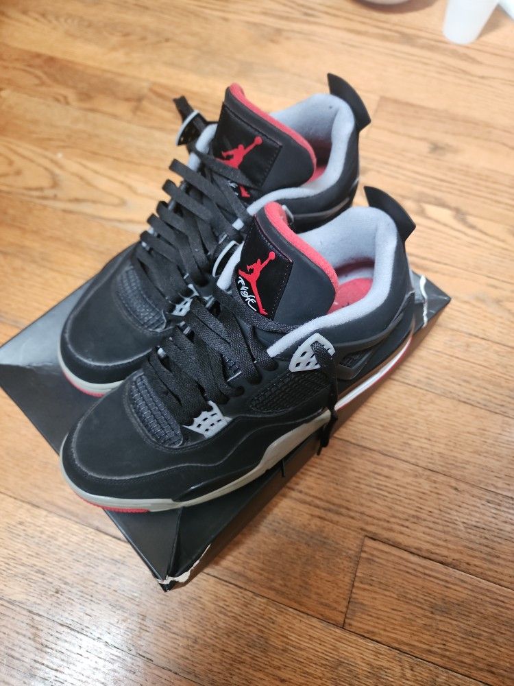 Jordan 4 Retro BRED FOR SALE. Size 10 1/2.