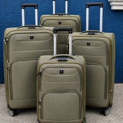4 Piece Luggage Set | Spinner Suitcase Set | Carry-On + Medium + Large + XL | Travel Luggage Set | Lightweight Durable Suitcases