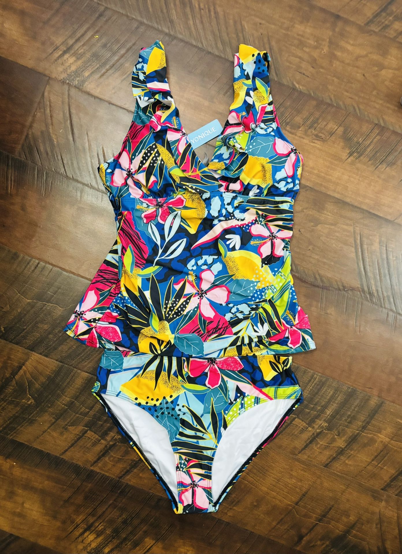 Adorable 2pc Bright, Fun, Adorable Size Medium Tankini