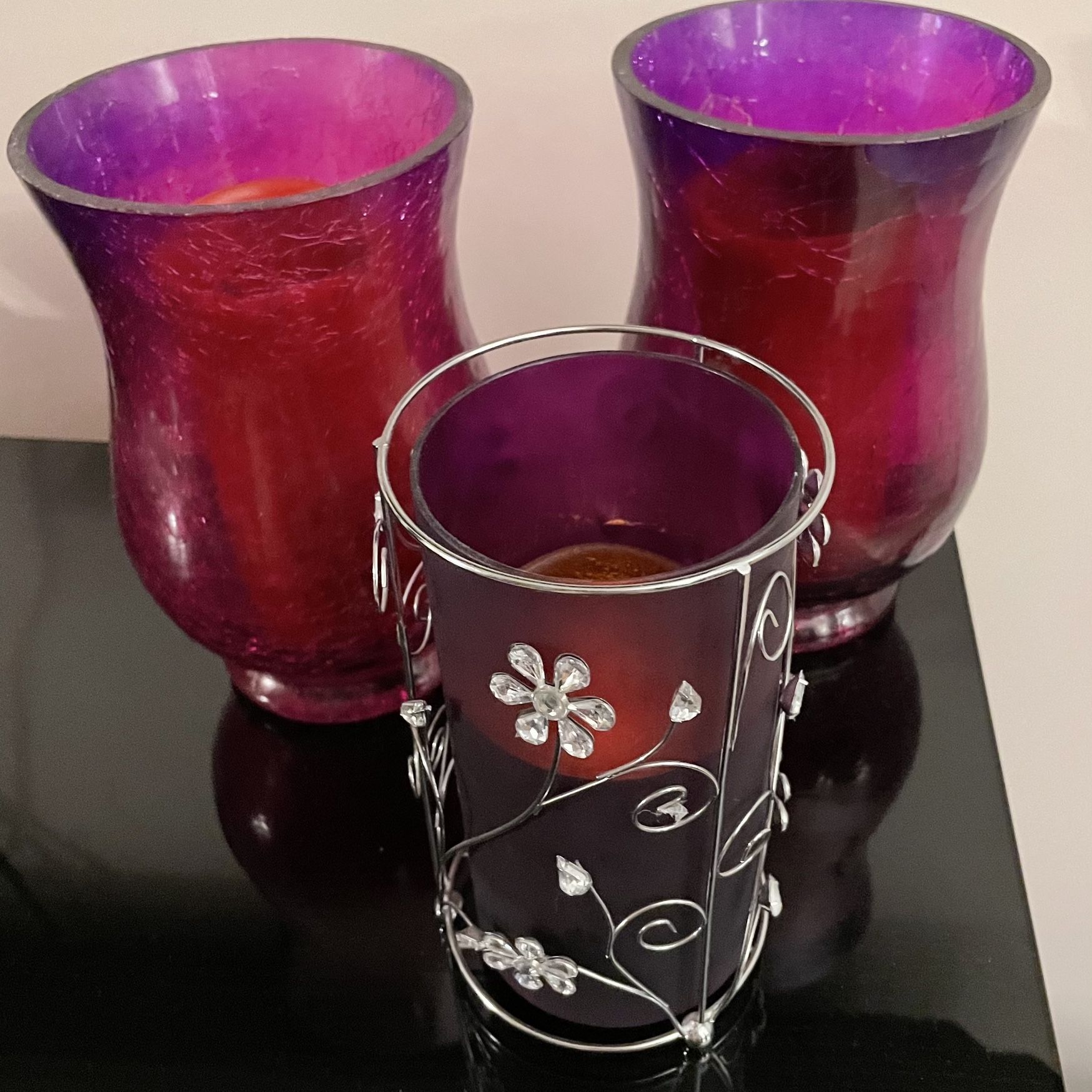 Like New! Candle Set w/ 3 Flameless Candles - Purple Candle Holders & Red Candles