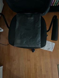 XL essentials shirt