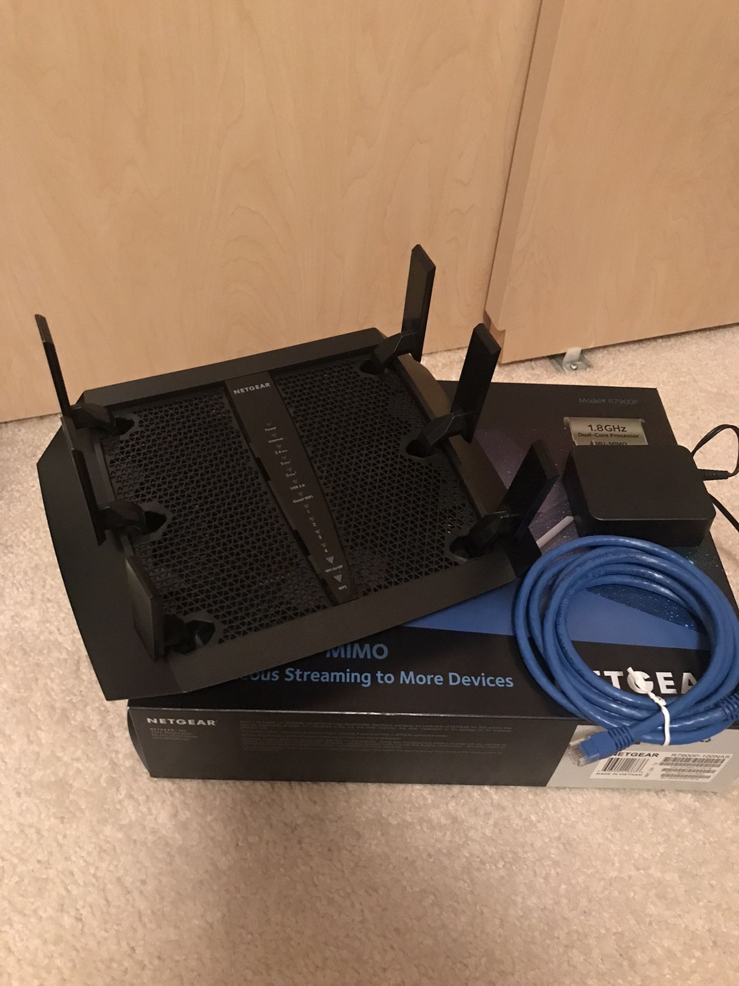NETGEAR Nighthawk X6S AC3000 Tri-Band WiFi Router