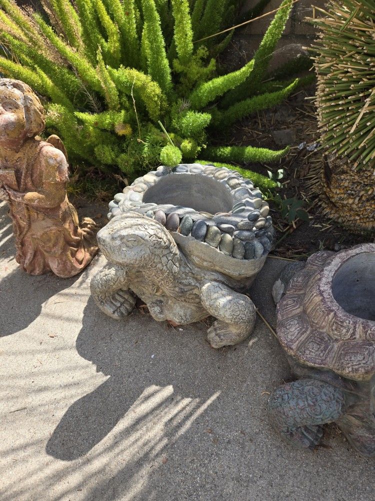 Large Antique Turtle Planter Cement Statue for Sale in Burbank, CA