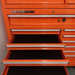 Roll Away Tool Box