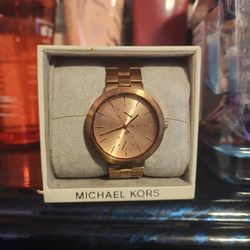 Michaels kors rose gold
