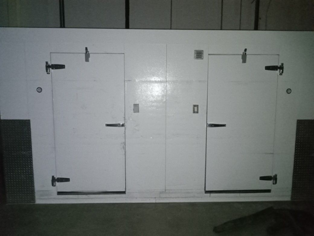 Walk In Cooler