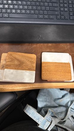 Set of 4 Marble & Wood Coasters