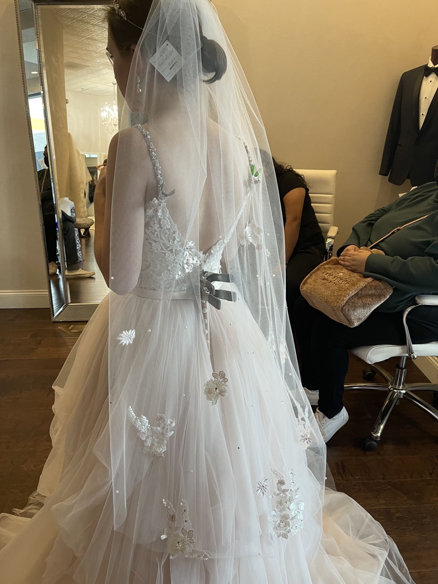 Madison James Wedding Dress MJ250 + Veil (new!)