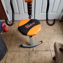 Iam selling ab-Doer Twist Abdominal Trainer that is excellent condition
