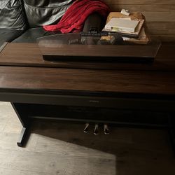 Yamaha YDP 213 Electric Piano