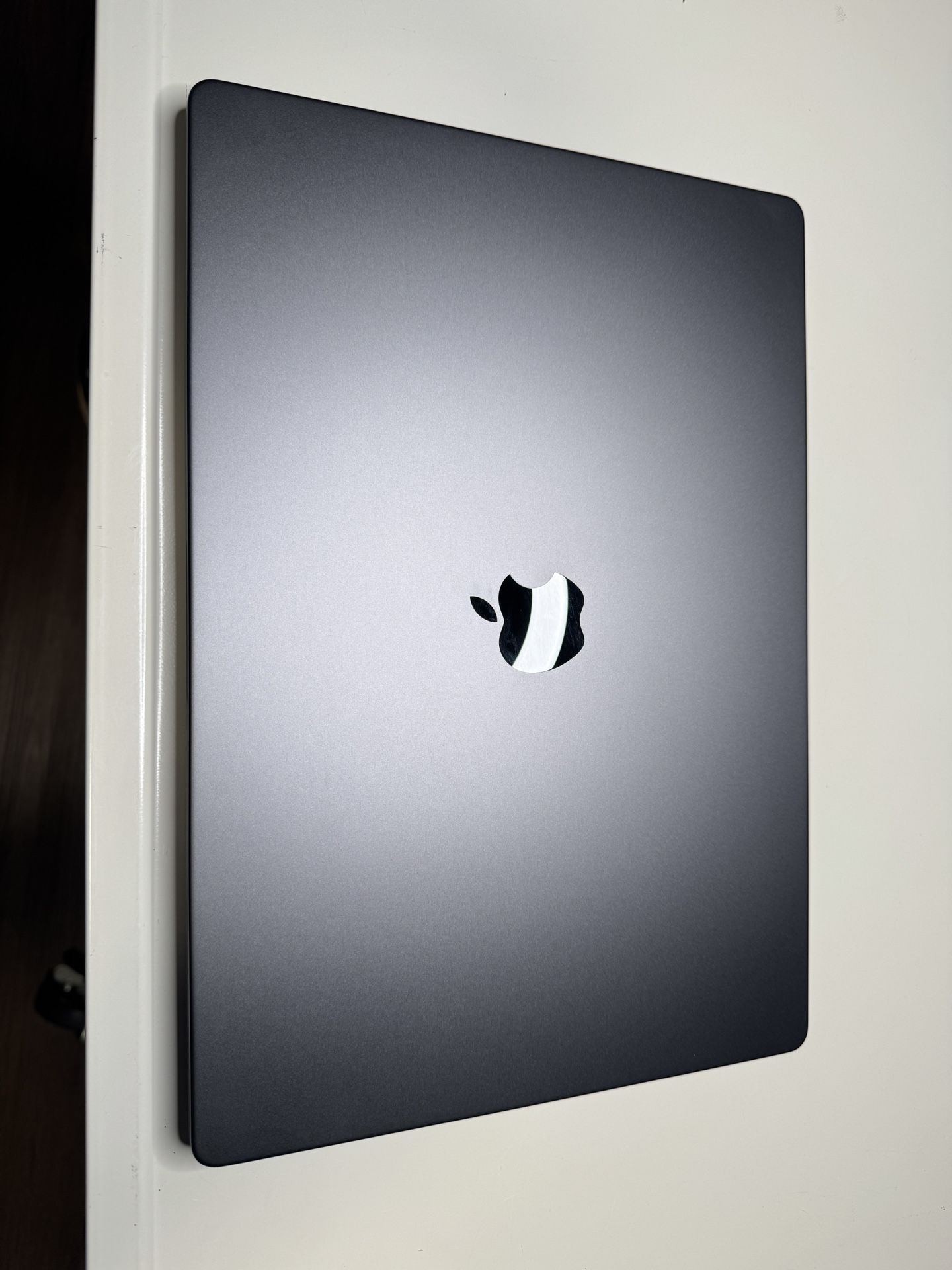 Apple MacBook Pro M3 16”