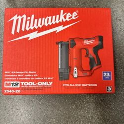 Milwaukee Pin Nailer 