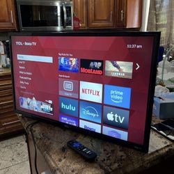 TCL 32" Class HD (720P) Roku Smart LED TV