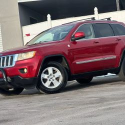 2011 Jeep Grand Cherokee( Laredo Sport Utility 4D )