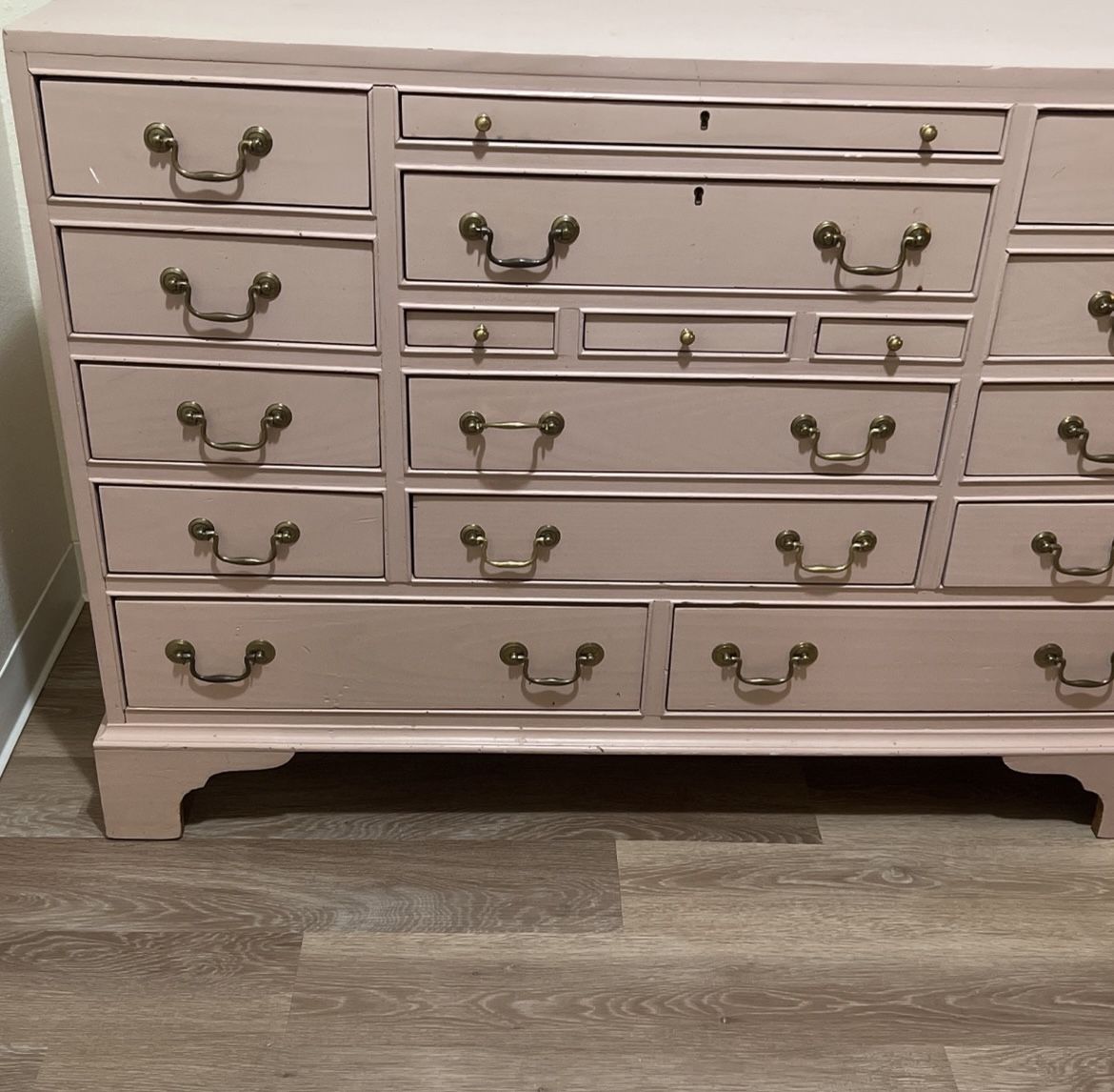 Dresser (Pink)