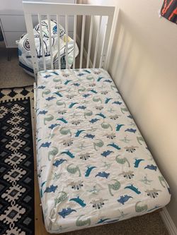 Toddler Bed Frame + Tiny Robin Mattress & Protector