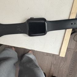 APPLE WATCH SERIES 4