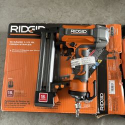 18 Gauge 1-1/2 Inch Finish Stapler 