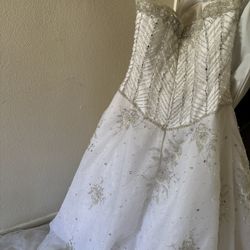 Sweetheart Cut Wedding Dress