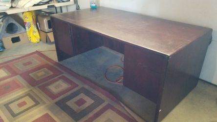 Large office Desk - must pickup