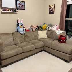 4 Seat L-shaped Sectional 
