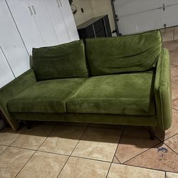 Free Couch 