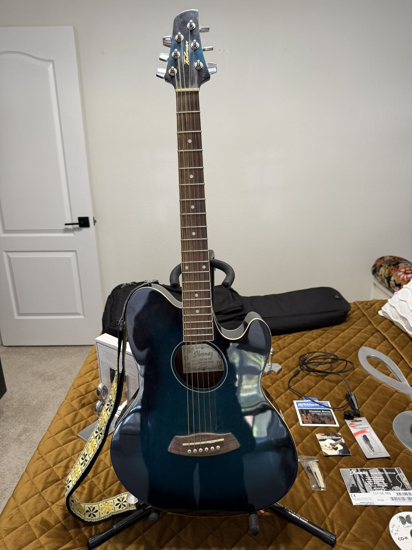 Ibenez ACOUSTIC ELECTRIC TCY10e Guitar.