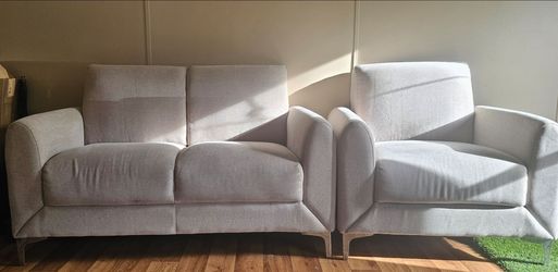 2 sofas