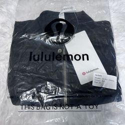 Black and Gold lululemon (Size 2)