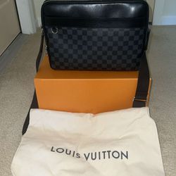 Louis Vuitton Trocadero Messenger MM bag 