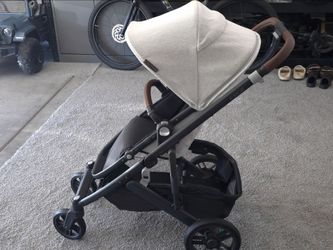 NEW! Uppababy Cruz V2 Stroller