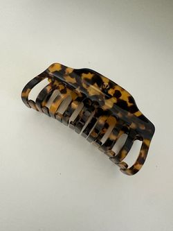 Lululemon hair clip