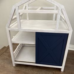 Barnyard Toy/Bookshelf