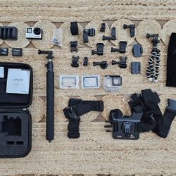 GoPro Hero 4 Silver Plus Accessories