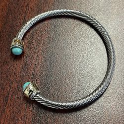 Woman’s Turquoise Cable Bracelet 
