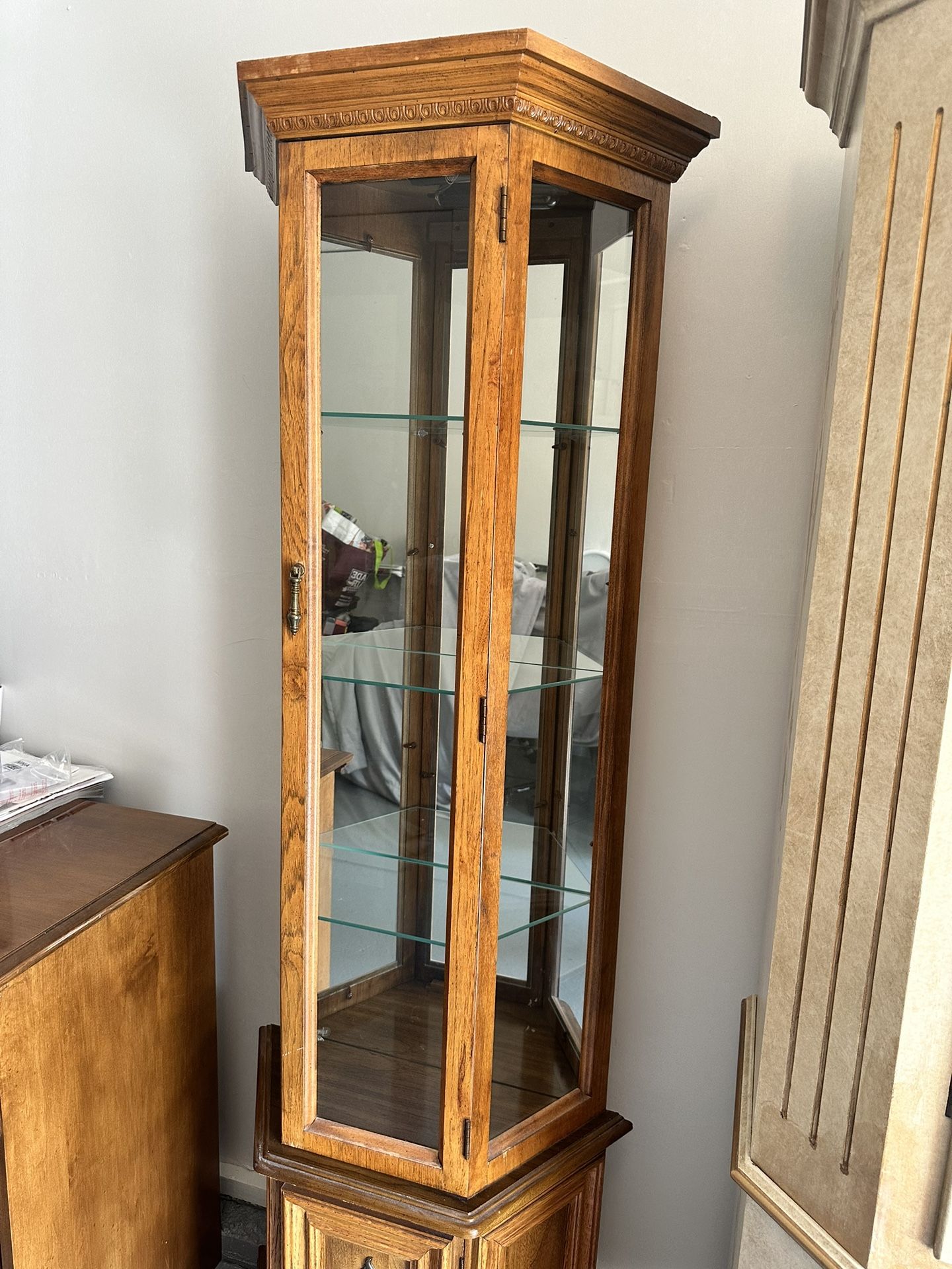 Antique Display Tower (Mirrors Inside) Excellent Condition 