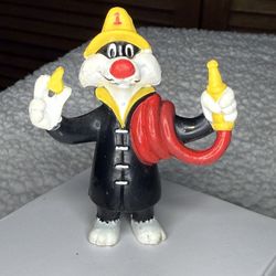 Vintage Sylvester the Cat Firefighter PVC Figure Looney Tunes 1989 Arbys Fireman